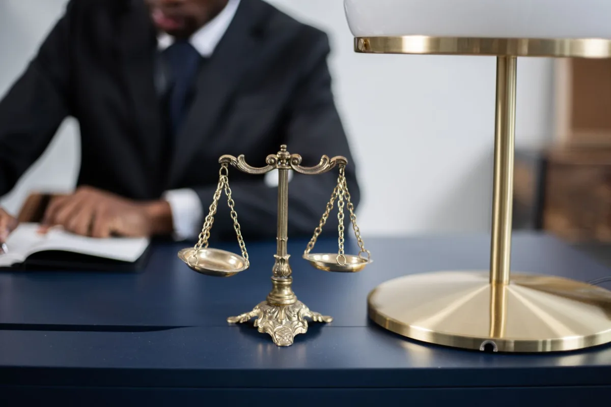 Blog juridique pour avocat : trafic ou leads, que choisir ?